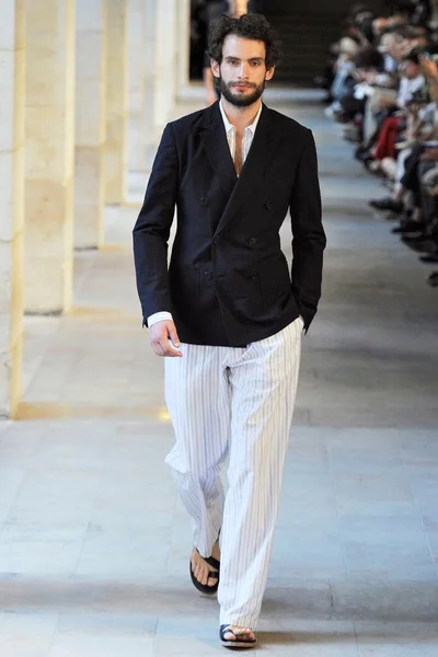 Look 1
